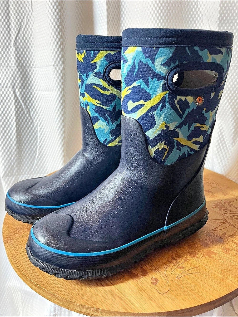 Bogs Kids GRASP W-MTN Boys US 2 Blue & Green insulated Boots